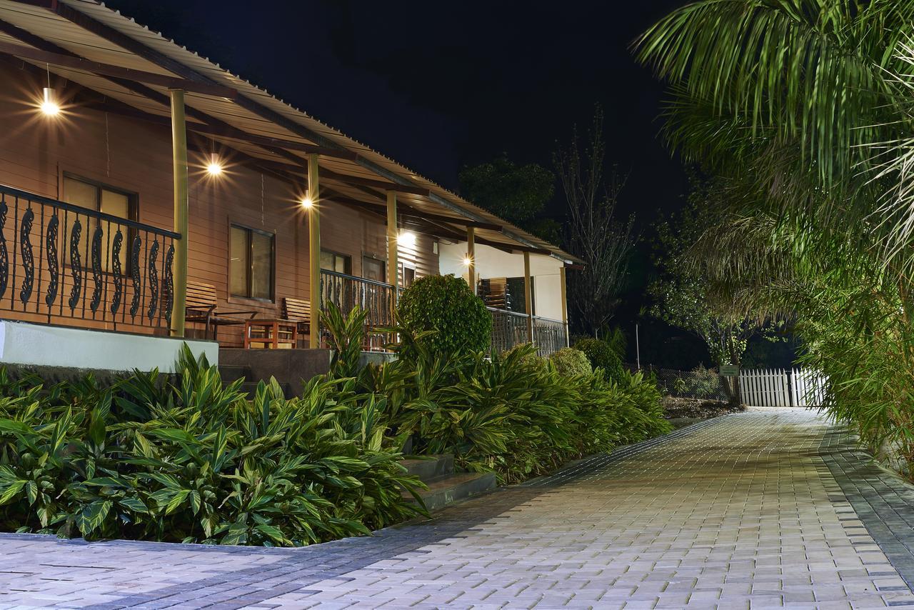 Savana Lake Resort Nashik Exterior foto
